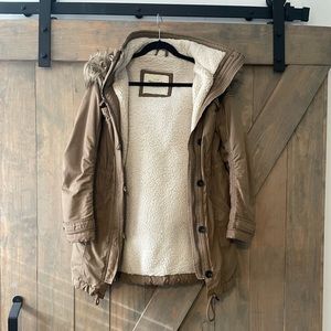 Beige Abercrombie & Fitch Winter Jacket Size Small